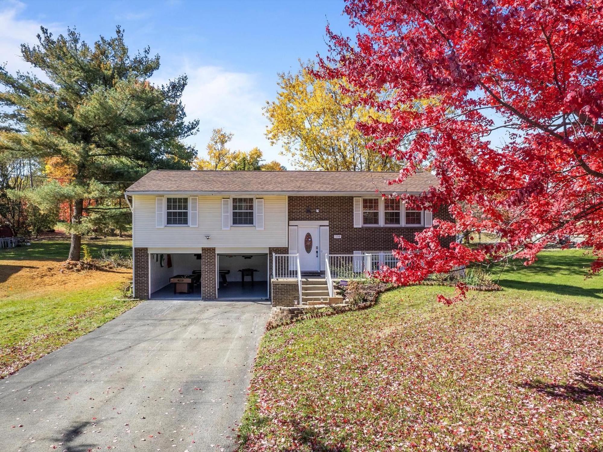 Modern And Accessible 5 Bedroom Home In Cranberry, Pittsburg With Game Room クランベリー・タウンシップ エクステリア 写真