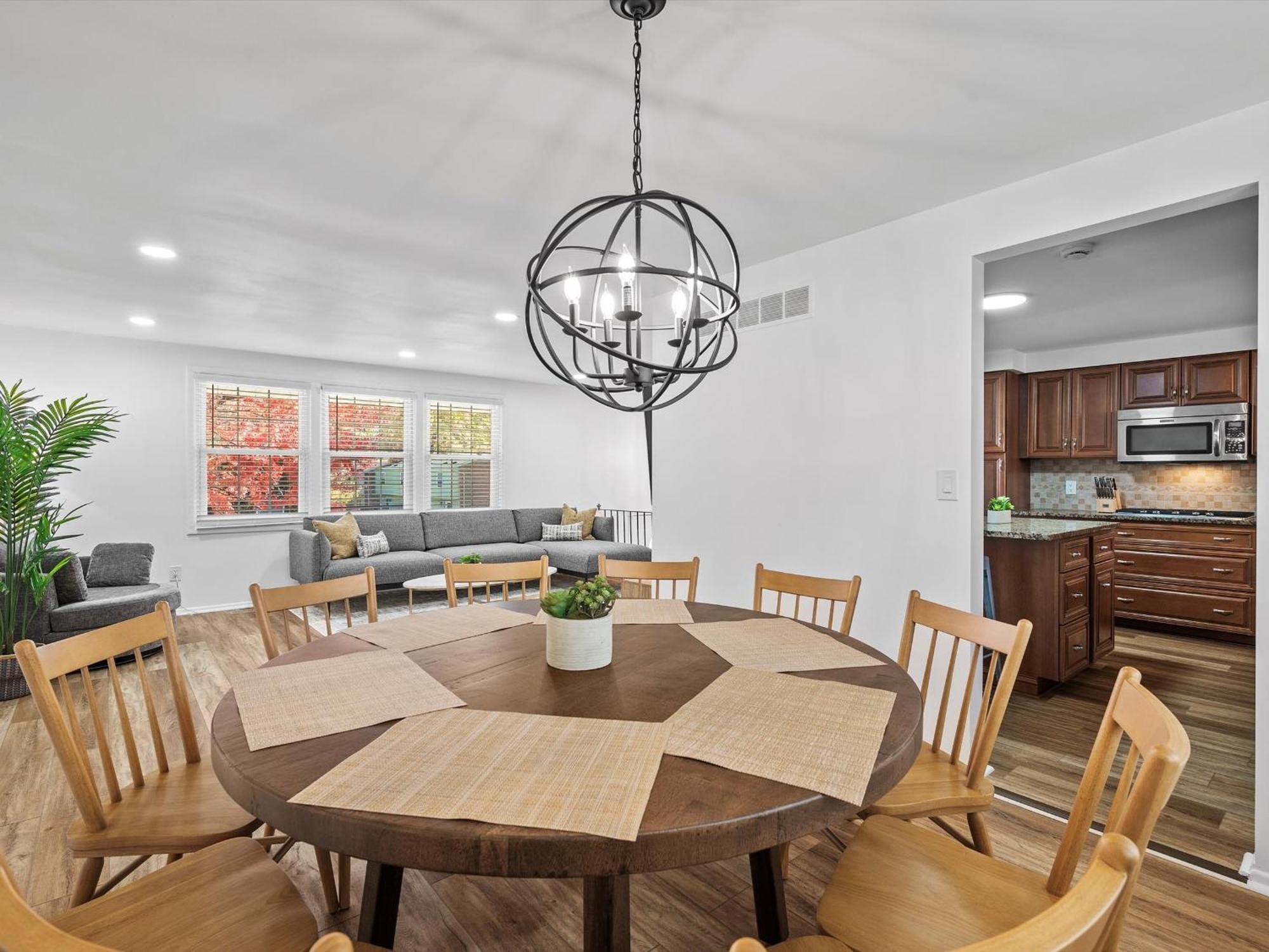 Modern And Accessible 5 Bedroom Home In Cranberry, Pittsburg With Game Room クランベリー・タウンシップ エクステリア 写真